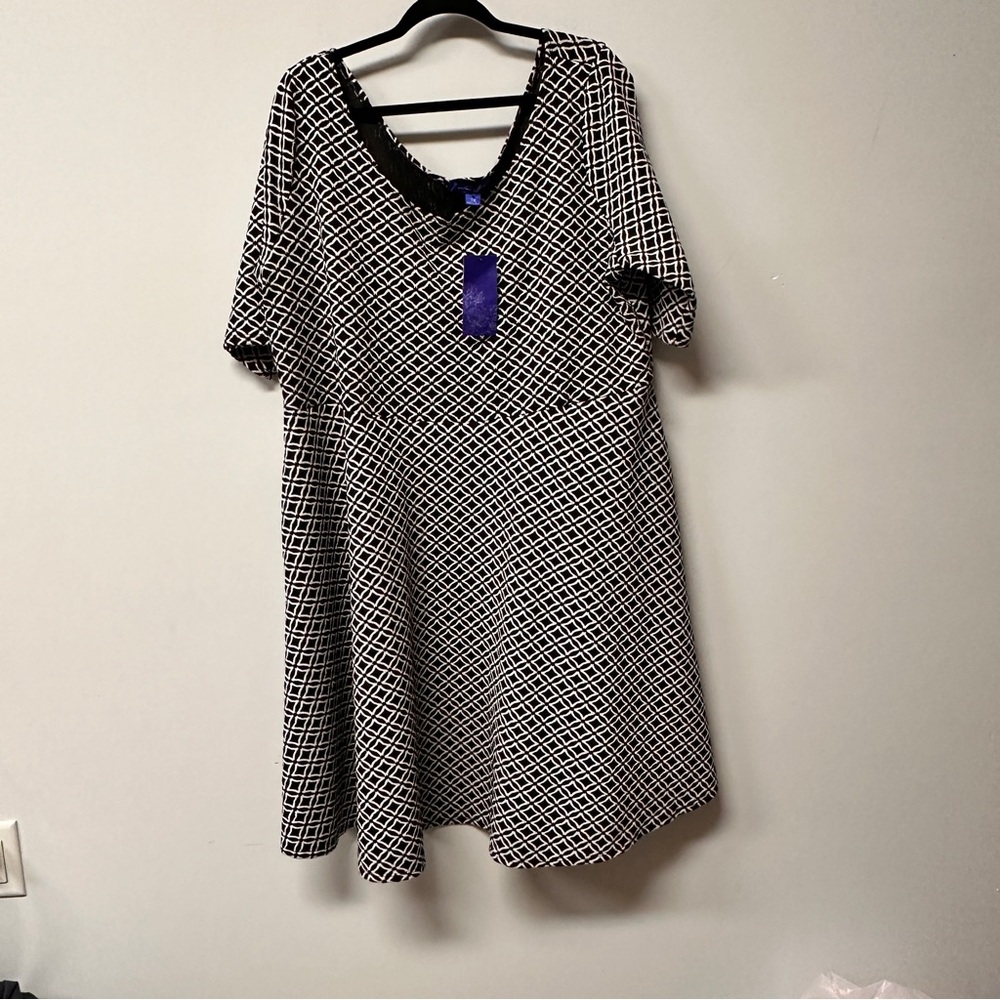 Urban Affairs Dress geometric black white knee length sz 3X pockets Whimsigoth